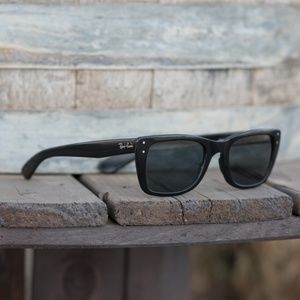 Ray-Ban Sunglasses in Black | Gently Used